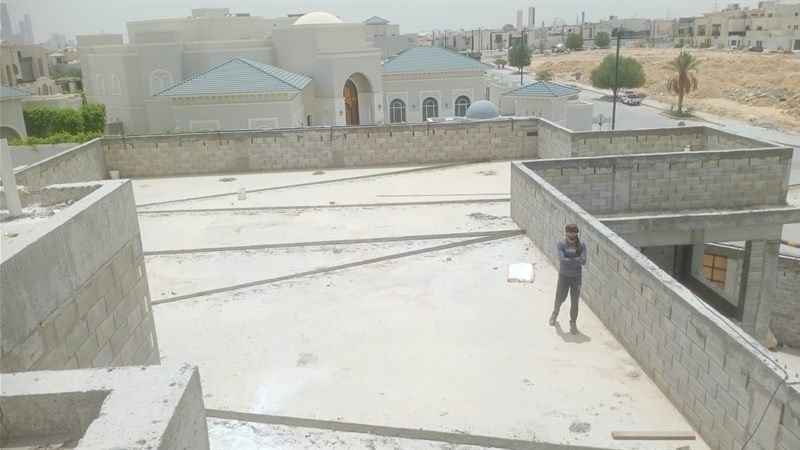 أعمال عزل مائي وحراري